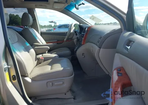 2010 Toyota Sienna Xle z USA, uszkodzony, nr VIN 5TDYK4CC5AS307821